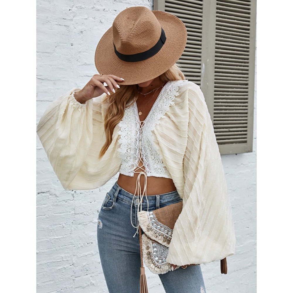 🐚 BOHO CREAM WHITE LACE TRIM CROPPED TOP!